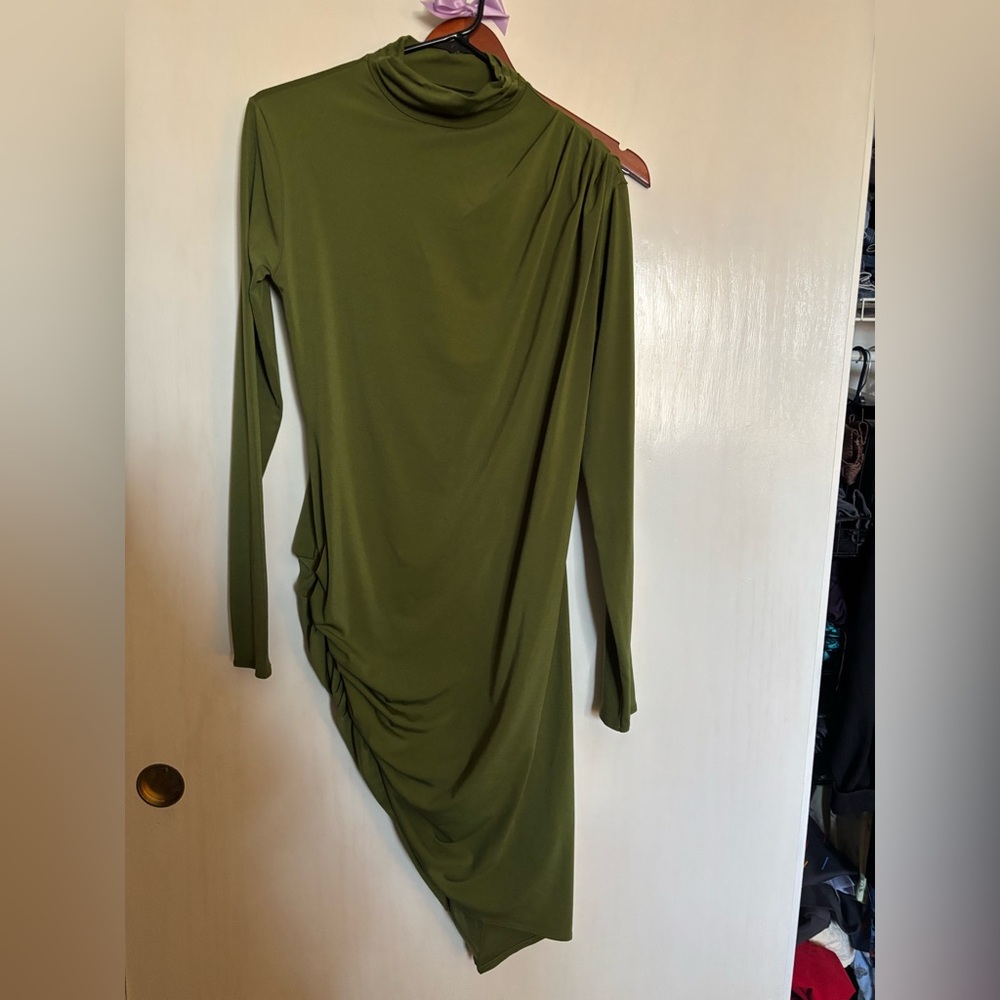 Abercrombie & Fitch Green Asymmetrical Dress